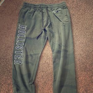 Hollister Men’s Camouflage Joggers